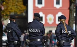 Poliţia austriacă a arestat 30 de persoane în raiduri antiteroriste Ele aveau legătură cu 2 mişcări islamiste