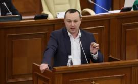 Батрынча 80 повестки дня парламента было одобрено голосами настоящих правых и депутатов Шора 