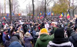 Usatîi anunță că va participa la protestul de duminică