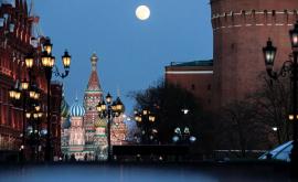 Kremlinul percepe sancțiunile personale ale Occidentului drept un semn al calității