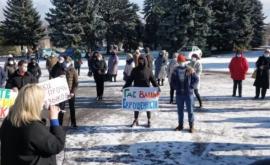 La Ocnița și Briceni oamenii au protestat împotriva hotărîrii CC
