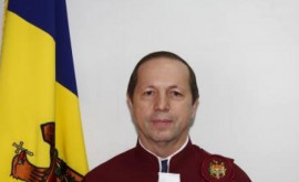 Un judecător se luptă pentru o pensie mai mare