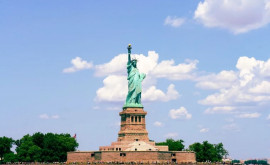 Франция отправит в США вторую статую Свободы