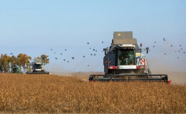 Mai mulți agricultori primesc astăzi motorina donată de România