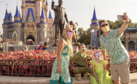 Unele categorii de vizitatori ai parcurilor Disney vor putea să nu poarte mască