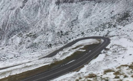 E luna iunie dar în Transfăgărășan ninge din plin