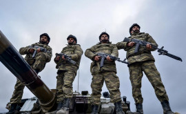 Азербайджан Армения размещает войска за спиной российских миротворцев