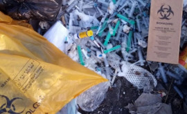 Gunoiște plină cu deșeuri periculoase la Căușeni