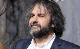 Regizorul Peter Jackson îşi vinde studioul de efecte speciale pentru 138 de miliarde de euro