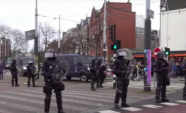 В Амстердаме митинг против COVIDограничений