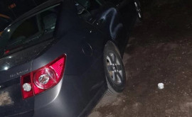 Mașini străine vandalizate și lăsate fără plăcuțe de înmatriculare Poliția investighează mai multe cazuri
