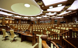 Парламент соберется на пленарное заседание в понедельник 4 апреля