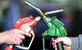 Бензин и дизтопливо в Молдове еще больше подешевеют на выходных