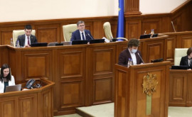 Парламент принял проект поправок к бюджету госсоцстрахования на 2022 год