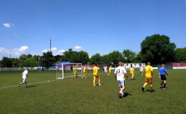 A avut loc turneul republican de minifotbal între funcționari publici și consilieri orășenești