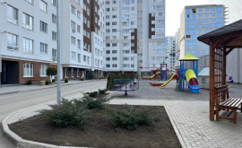 Un locuitor al capitalei ar trebui să muncească cel puțin 13 ani pentru ași procura un apartament