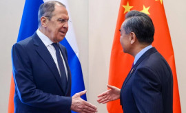 Китай призвал найти путь к политическому урегулированию кризиса в Украине