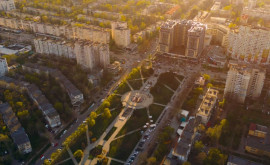 Chișinăul în straie de primăvară Imagini de la înălțimea zborului de pasăre