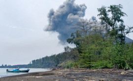 В Индонезии началось извержение вулкана АнакКракатау
