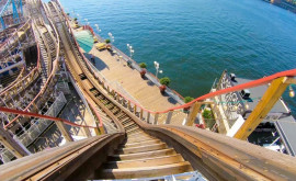 Un roller coaster din Suedia a deraiat