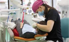 Copiii din raioanele Drochia și Rîșcani vor beneficia de servicii stomatologice gratuite