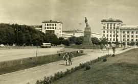 Прогулка по вечернему Кишинёву 1962 года с известными артистами