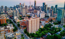 Costurile locuințelor îi determină pe locuitorii din Toronto să părăsească orașul