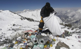 В ногу со временем как в Непале будут вывозить мусор с Эвереста