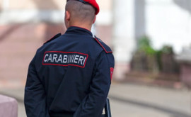 Mai multe persoane au fost reținute de carabinieri