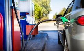 Prețurile la benzină și motorină continuă să scadă în Moldova