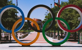 Где в Париже установлены олимпийские кольца