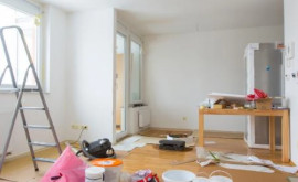 Sezonul reparațiilor în locuințe Cît costă lucrările pentru un apartament cu două camere