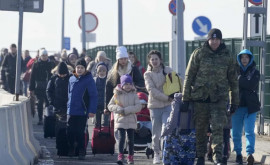 Совет ЕС продлил временную защиту для украинских беженцев 
