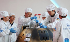 Модуль зонда Чанъэ6 с образцами грунта с обратной стороны Луны открыт в Пекине