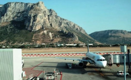 Аэропорт на Сицилии приостановил работу