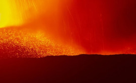 Как выглядело извержение вулкана Этна Вид с моря