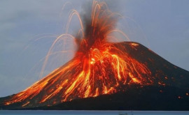 Вулкан Стромболи на юге Италии снова активизировался