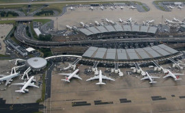 Angajații aeroporturilor din Paris au anulat greva