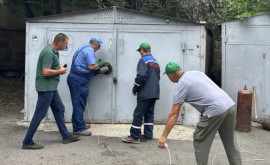 В центре столицы снесли несколько металлических гаражей