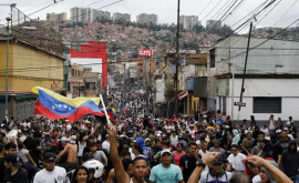 Revolte în masă au izbucnit în Venezuela
