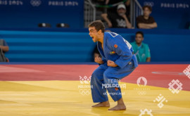 Адиль Османов получил травму празднуя бронзу на Олимпиаде в Париже