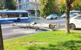 Названа причина обрушения опоры на столичном Московском проспекте