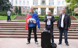 Veteranii au protestat la Parlament să le fie întoarse înlesnirile legale