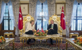 Merkel a plecat întro vizită în Turcia
