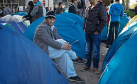 В столице Франции эвакуируют лагерь мигрантов
