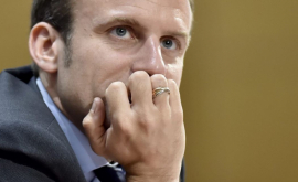 Boala de care suferă Macron