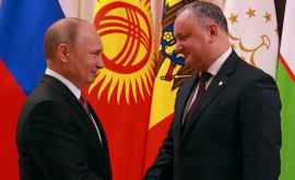 Dodon la felicitat pe Putin cu ocazia învestirii