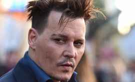 Ultimele poze cu Jonny Depp au stîrnit mai multe semne de întrebare