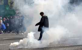 Во Франции протестующие школьники заблокировали около сотни лицеев