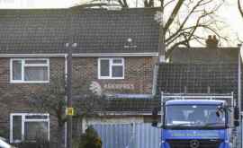 Британские военные демонтируют крышу дома Скрипаля в Солсбери
